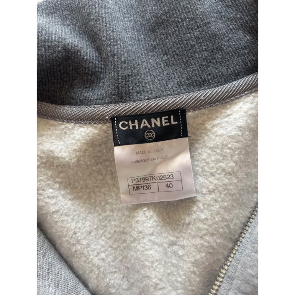 Authentic Chanel Sweater - Picture 8 of 9